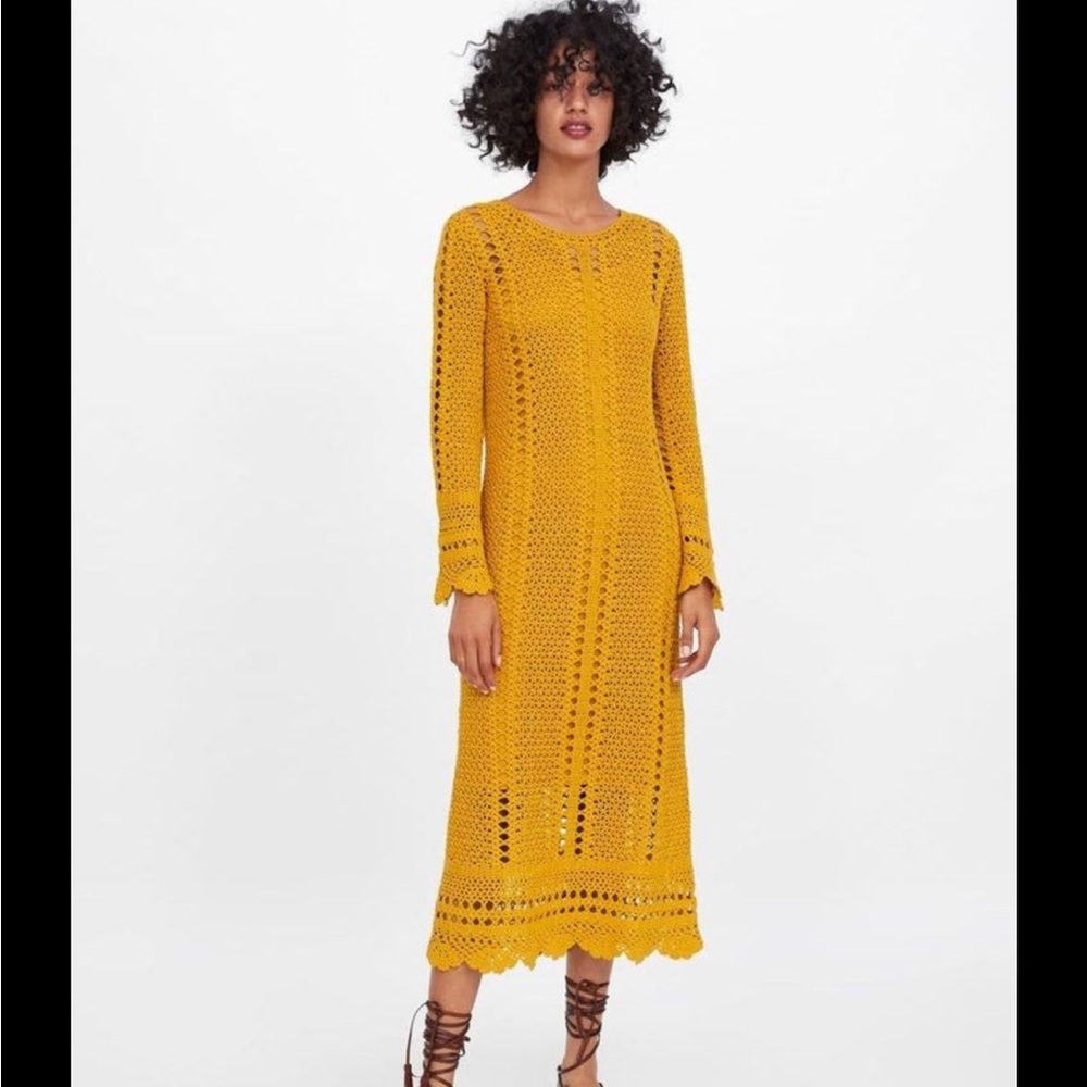 Zara mustard crochet dress sz M
